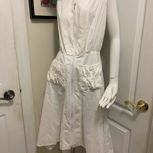DONCASTER beautiful white cozy and chic dress with front packets very unique